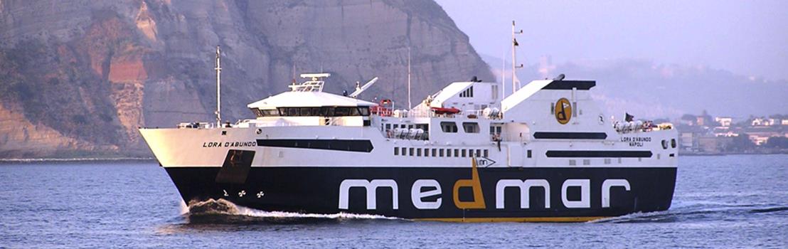 Ischia. Fähre zum Festland