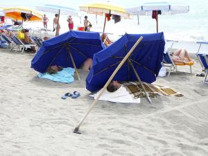 Ischia. Marontistrand Sandbad