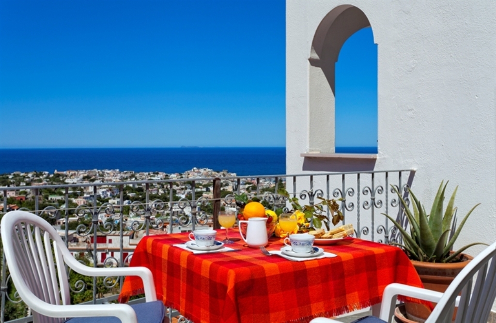 
      Forio d'Ischia. Hotel Residence La Rosa Balkon
    